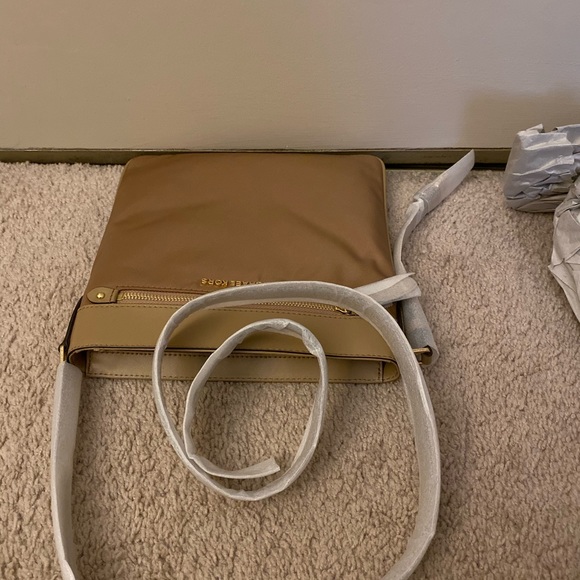 selling my sling mk bag - Picture 6 of 6